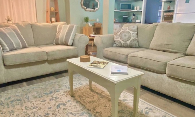 Port St. Joe Apartment | Downtown Beach Cottage | pets ok