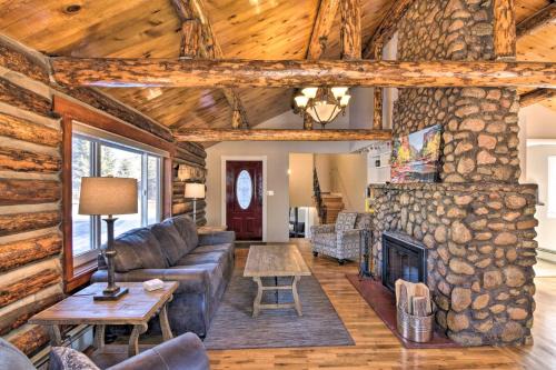 Buena Vista House | Downtown Buena Vista Cabin with Patio and Grill!