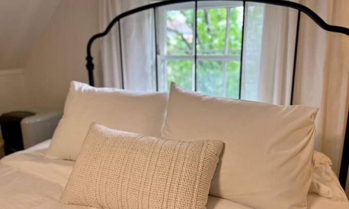 Helena House | Downtown Bungalow in the Arts District