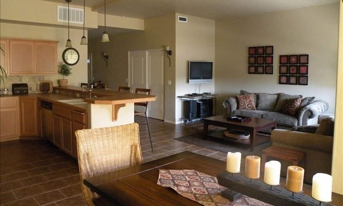 Coeur d'Alene Condo | Downtown Cd’A Condo ~ Clean * Convenient * Comfortable
