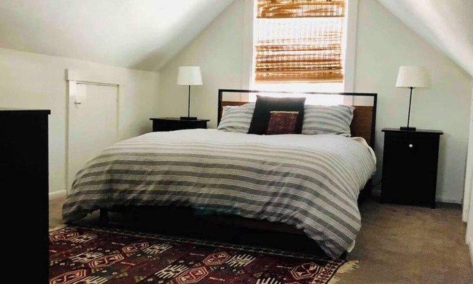 Flagstaff House | Downtown chic artists loft