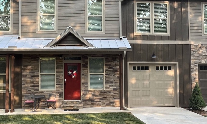 Clayton House | Downtown Clayton Townhouse