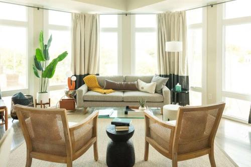 Old West Broad Neighborhood Apartment | Downtown, contemporary, 2 bedroom, Roof Terrace! 4B