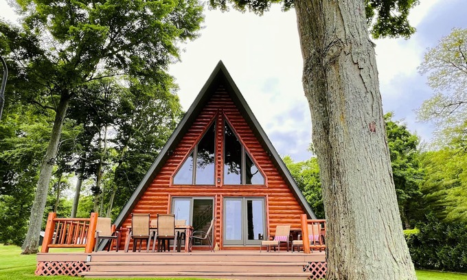 Newaygo Cottage | Downtown Cottage w/ Muskegon River Frontage!