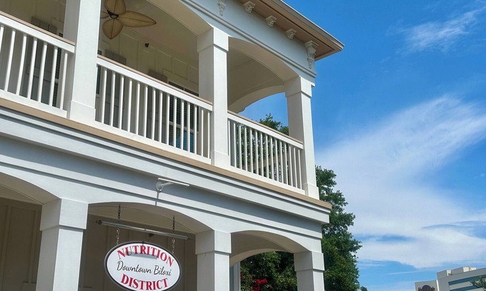 Biloxi Condo | Downtown Darling - 2 beds with balcony near Biloxi Beach & one block to casinos!