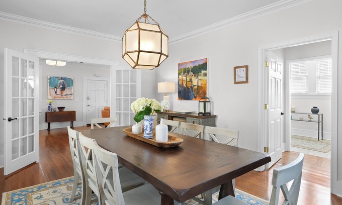 Pettigru Street Historic District House | Downtown Elegant ArtBnB in The Gorgeous Historic Pettigru Neighborhood
