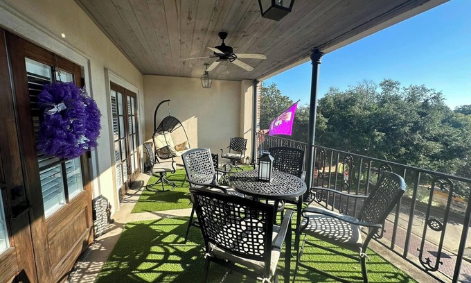 East Natchitoches House | Downtown Front Street 2-bedroom townhome with balcony views