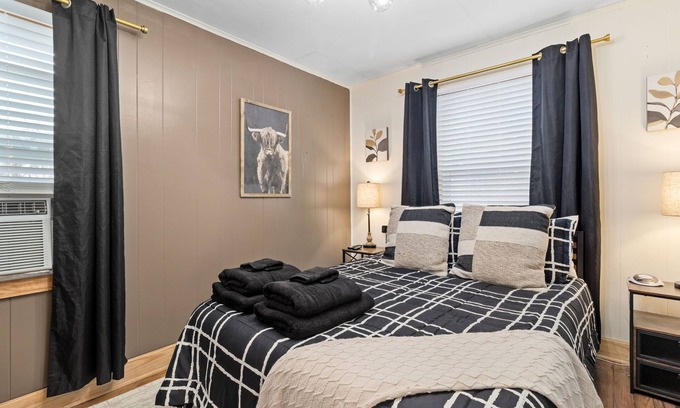 Chattanooga House | Downtown Getaway | Walk to UTC, Zoo & Erlanger