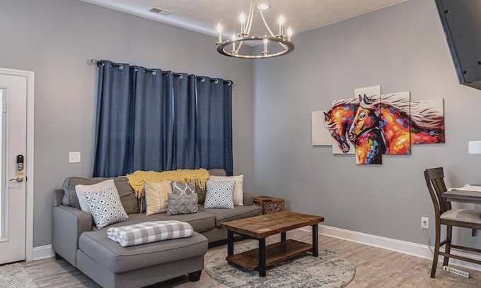 Germantown House | Downtown Louisville home- close to everything
