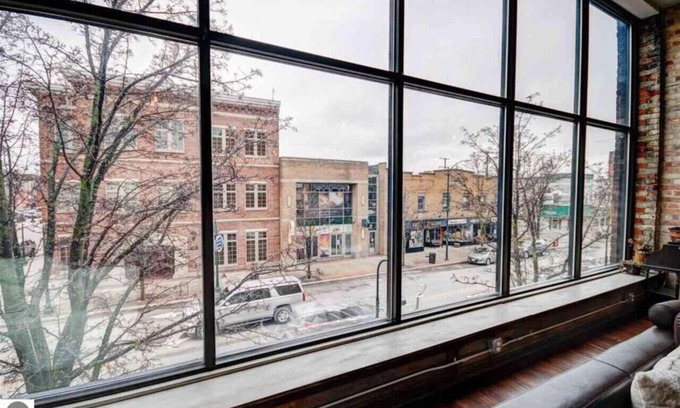 Traverse City Apartment | Downtown Luxury Traverse City Loft on Union St