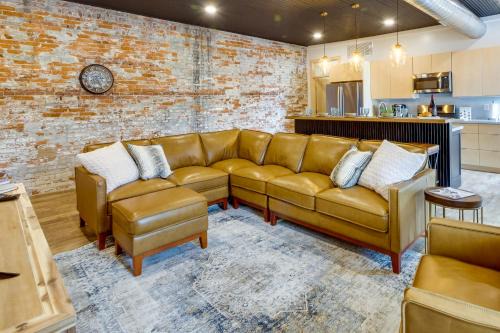 Millersburg Apartment | Downtown Millersburg Retreat with Sleek Interior!