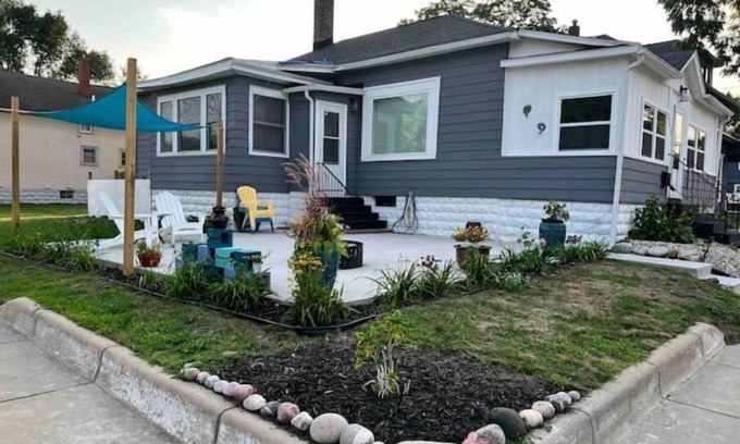Nelson House | Downtown Muskegon Hideaway