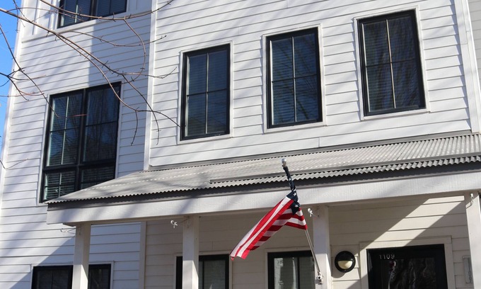 Southeast Omaha House | Downtown Omaha Little Italy Row House