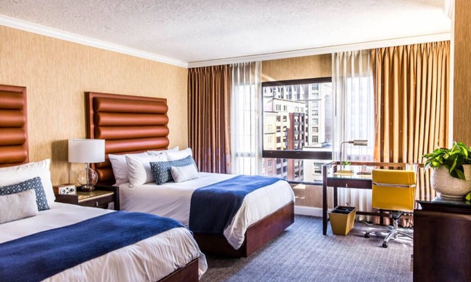 Downtown Portland Apartment | Downtown Portland, Comfy Bed + Many Hotel Perks!