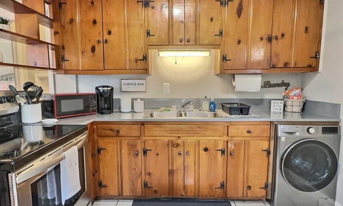 Prattville House | Downtown Prattville-1Bed 1Bath!