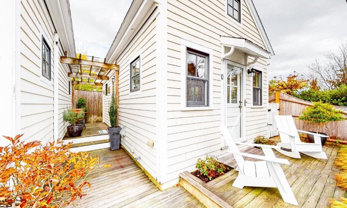 Provincetown House | Downtown Provincetown Delight