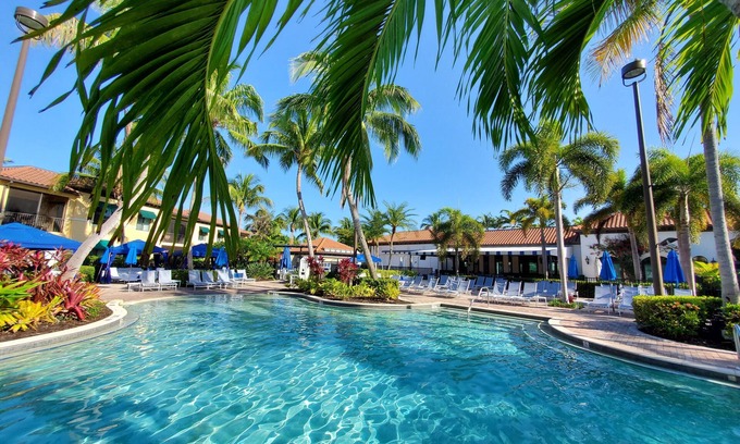 Royal Harbor Condo | Downtown Resort Condo! Close to Shops, Restaurants & Beach. Fantastic Amenities!