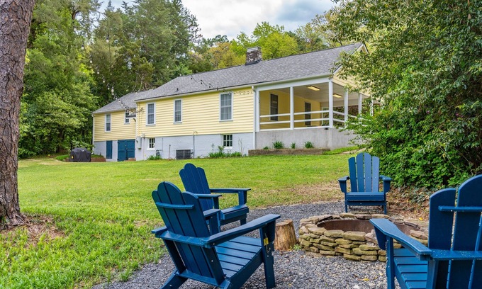 Southern Pines House | Downtown So. Pines - sleeps 8, walk to town.