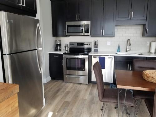 Traverse City House | Downtown Traverse City Condo - Capri 209