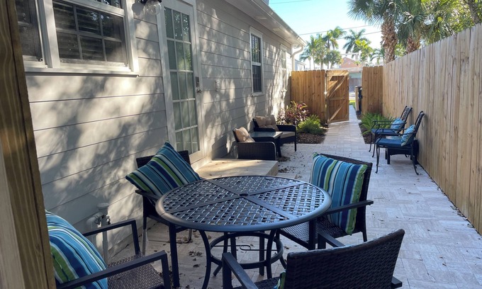 Marina District Apartment | Downtown- Walk To Everything!