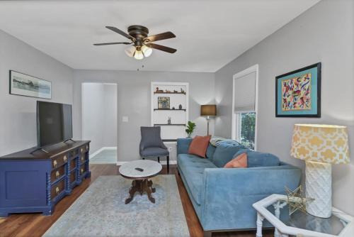 Columbia House | Downtown West Cola Home