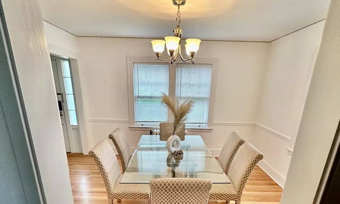 West Hartford House | Downtown West Hartford Center