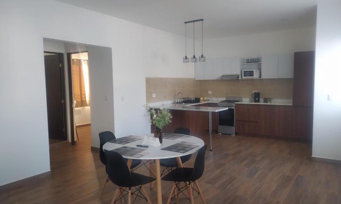 Zona Centro Apartment | Dpto en el centro con estacionamiento.