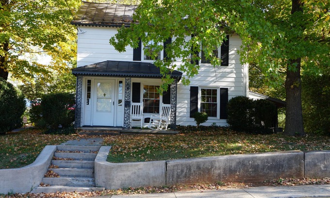 Lexington House | 'Dr. Seuss': Charming Home in Downtown Historic Lexington