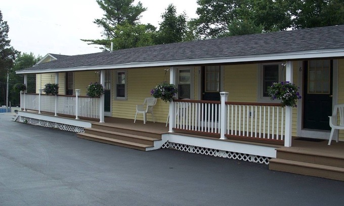 Wells Hotel | Drakes Island Resort