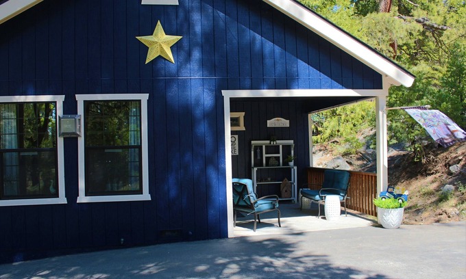 Shaver Lake House | Drakeslanding Inn