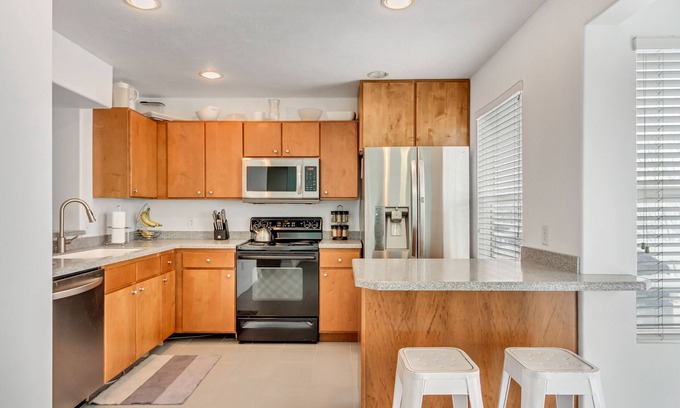 Draper House | Draper Townhome with a VIEW!