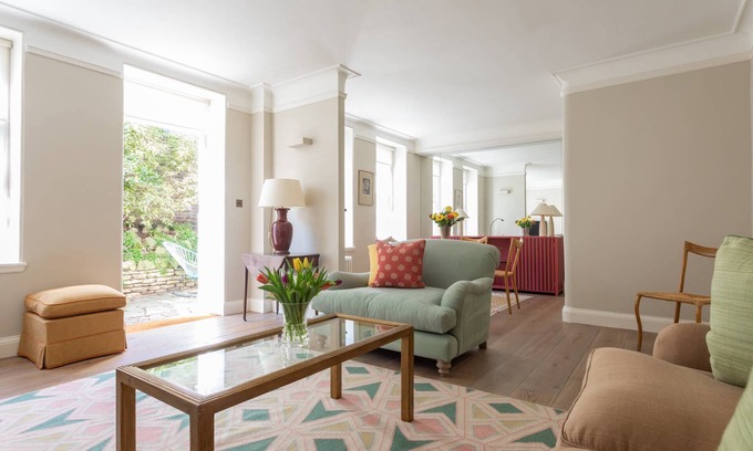 Redcliffe Apartment | Drayton Gardens VI by onefinestay