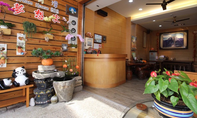Yuchi Bed & Breakfast | Dream House B&B