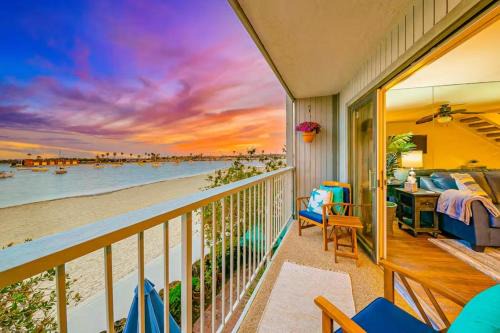 Mission Beach House | Dreamy Bayside View Family Home