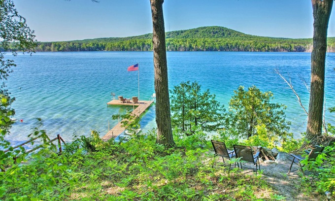 Boyne Falls Cabin | Dreamy Cabin Steps to Thumb Lake: Swim & Fish