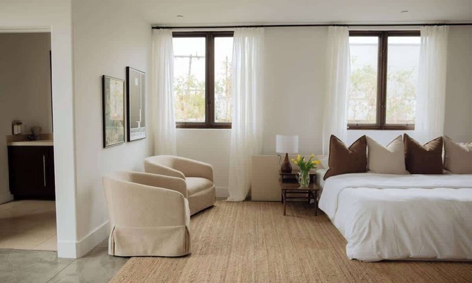 West Hollywood Bed & Breakfast | Dreamy Mid-Century Modern Pad