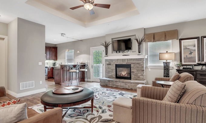 Branson Villa | Dreamy Villa Located Close to the Branson RecPlex! Come and Stay and Play!