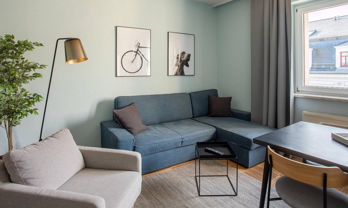 Innere Neustadt Apartment | Dresden Hoyerswerdaer Str | One-Bedroom Suite XL