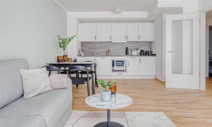 Innere Vorstadt Apartment | Dresden Wallstr | One-Bedroom Suite + Terrace (LT)