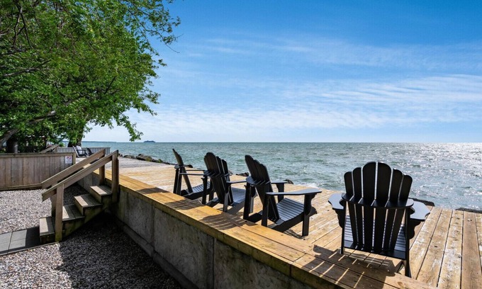 Leamington House | Drifter's Landing on Lake Erie