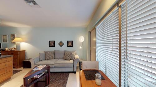 Isles of Capri Apartment | Driftwood Landing 14