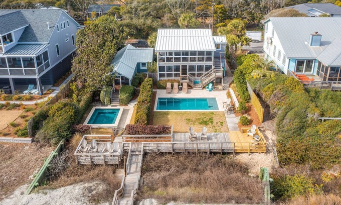 Folly Beach Apartment | Drip Dry Up: Oceanfront 2BR Duplex with Heated Pool & Stunning Views!