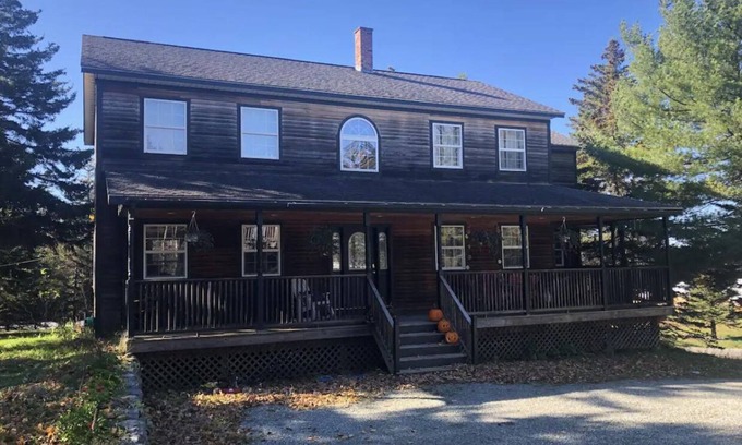 Bass Harbor House | “Drop Anchor” a cheerful and spacious residence