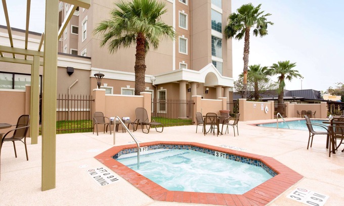 McAllen Hotel | Drury Inn & Suites McAllen