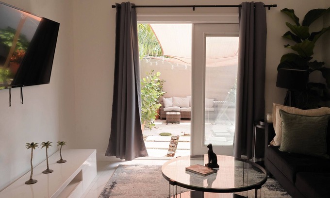 Overtown House | DT Miami Elegance