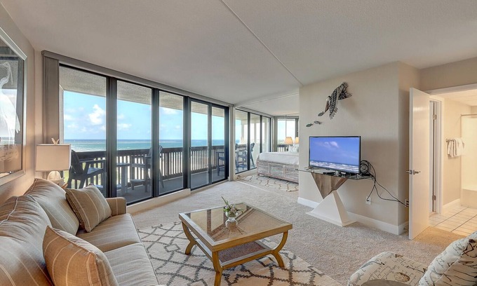 Port Aransas Condo | Dunes:904 Beautiful Condo, 2 BR. on the beach!