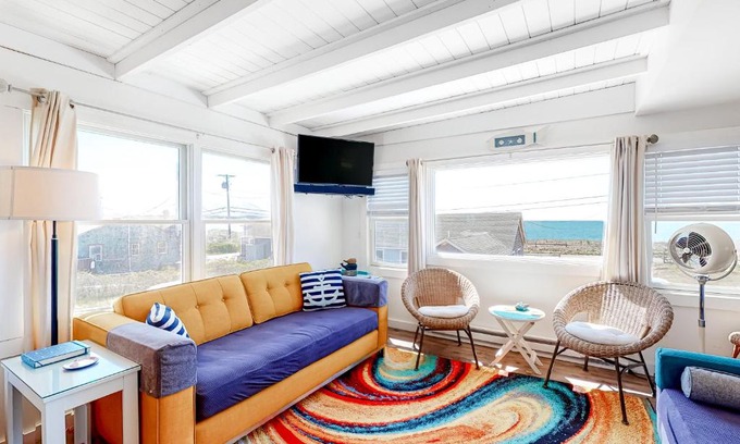 Wellfleet House | Dunes Edge