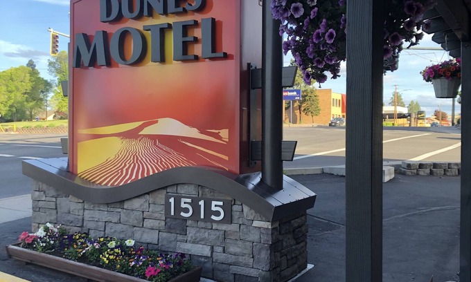 Orchard District Hotel | Dunes Motel