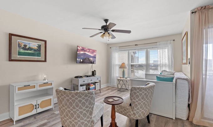 The Dunes Condo | Dunes Pointe 21F-Shore Drive-Pool & Hot Tub