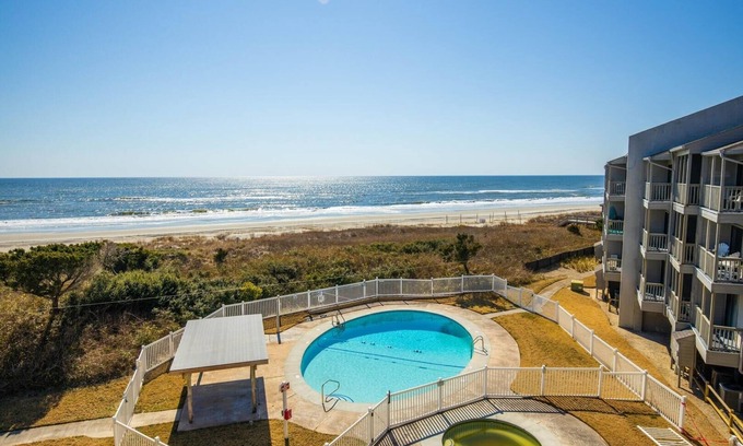 Atlantic Beach Condo | Dunescape 335 3 Bedroom Condo by RedAwning